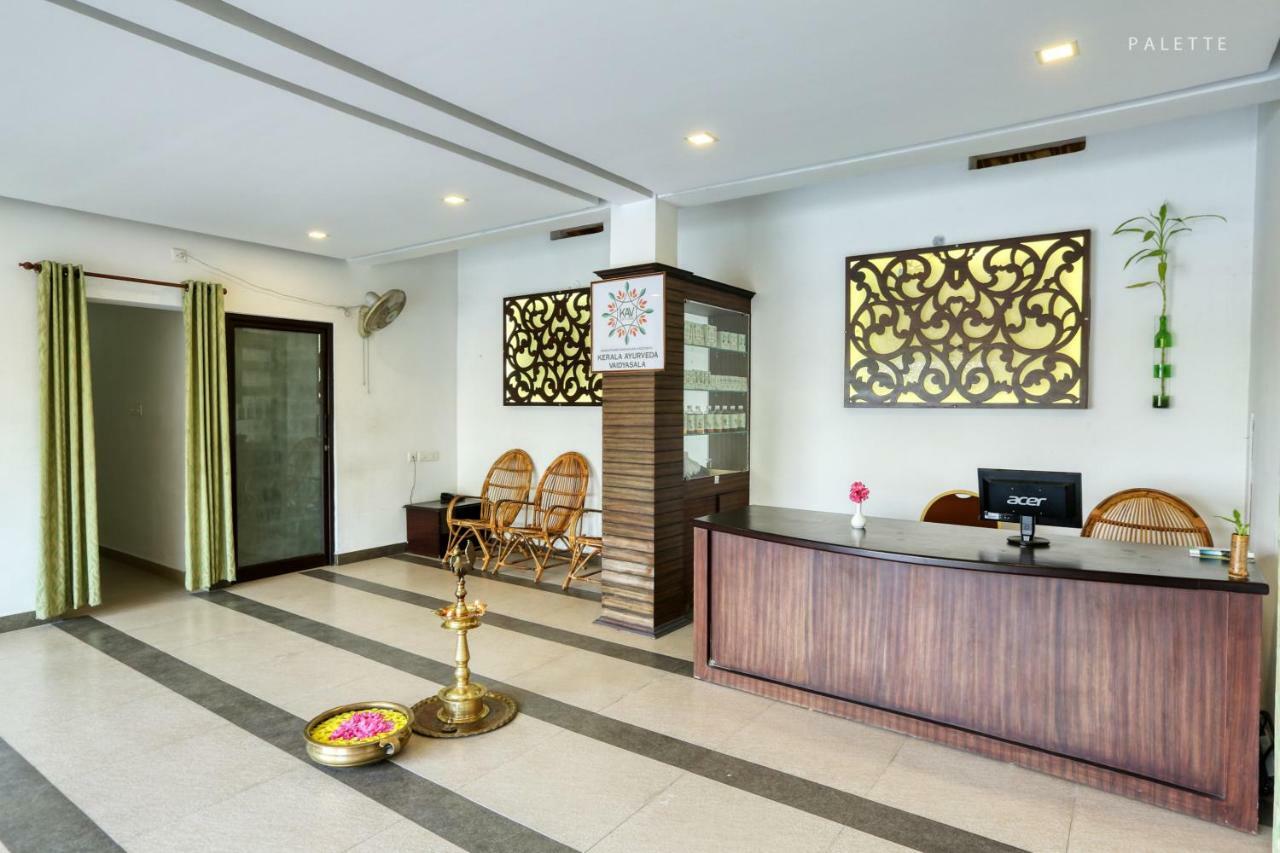Grand Ayur Island Hotel Perumbalam Exterior foto